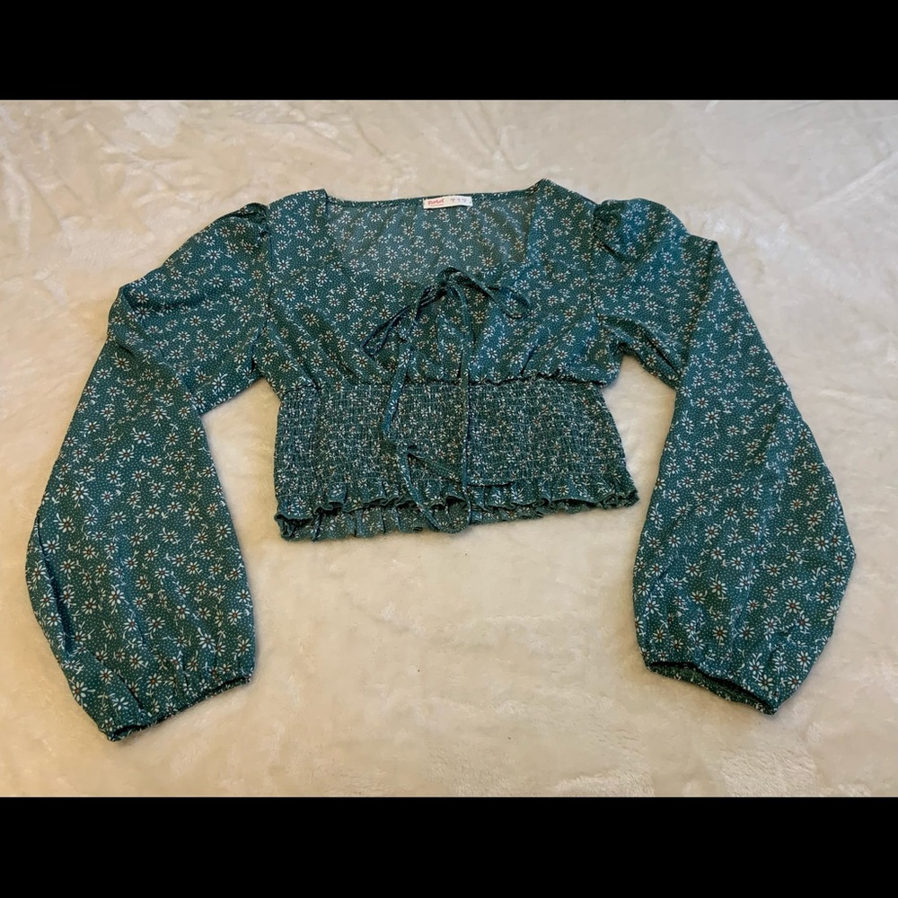 Floral Puffed Sleeve Crop Top